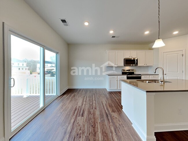 Photo - 174 Larragan Dr