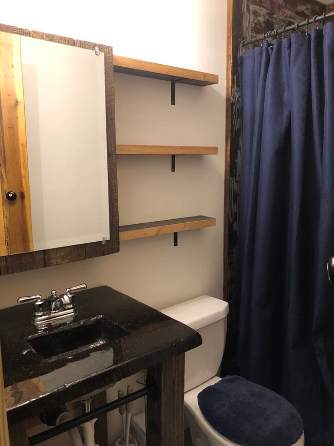 Photo - 27 Hambrick Rd Unit e