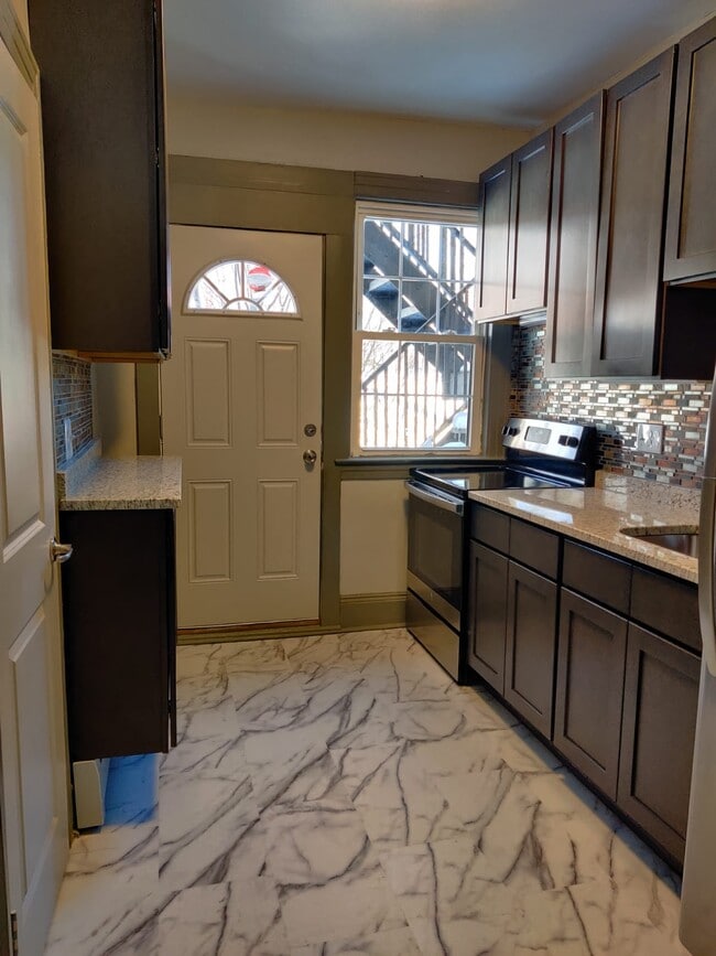 New Park Apartments - New Park Apartments