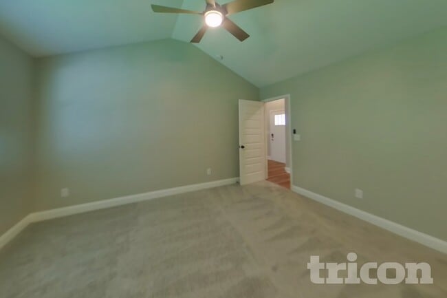 Photo - 341 Green Hills Dr