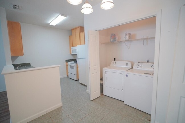 Photo - 1680 Corey Wood Cir