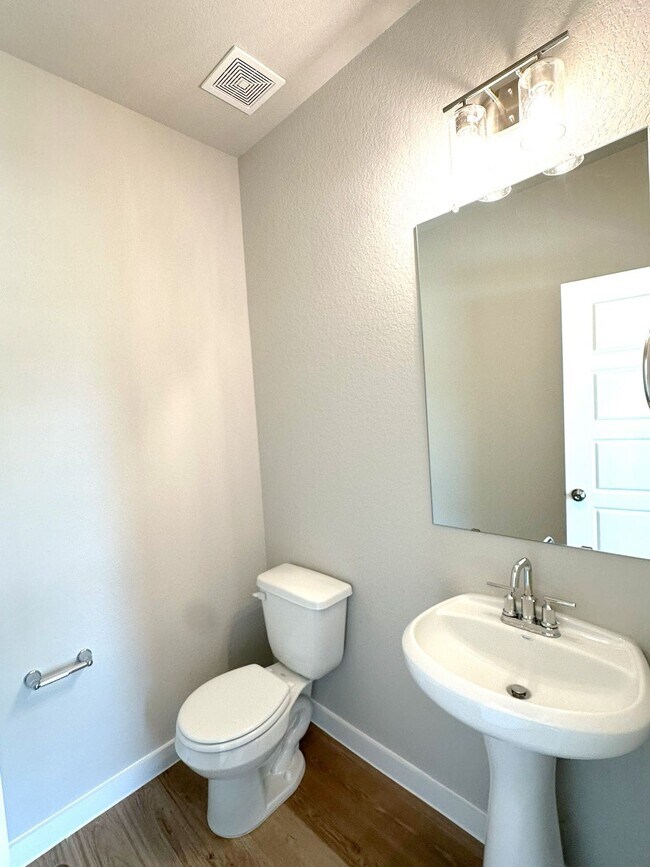 Photo - 21630 Wave Holw Dr