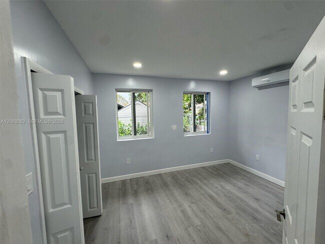 Photo - 3171 SW 26th St Unidad 3