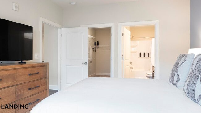 Photo - 3000 Daventry Cir Unidad 4204