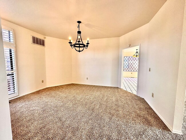 Photo - Spacious 4 Bed in Deer Creek
