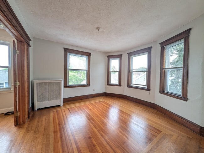 Photo - 16 Montgomery St Unit 3