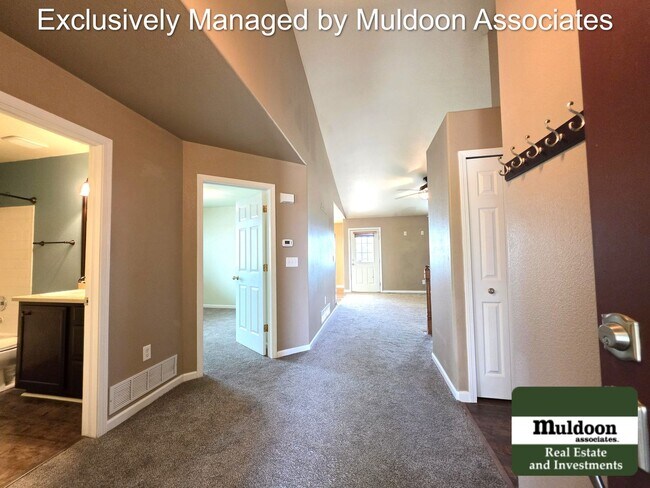 Photo - Spacious 5-Bedroom Ranch Home on Oversized Cul-de-Sac lot!