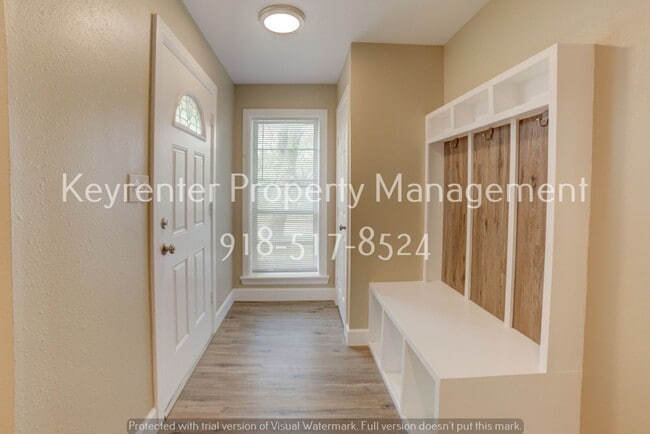 Photo - Recently Renovated 3 Bed 2 Bath in Collinsville!