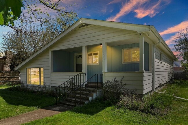 Building Photo - 1515 N Pleasant Dr Rental