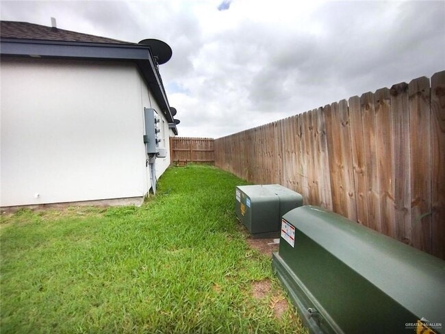 Photo - 1001 N Maryland St Unit 2