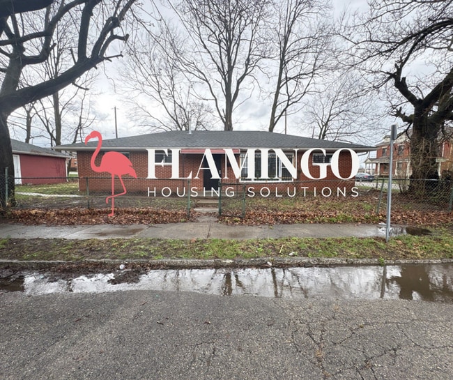 Building Photo - 305 Mercer Ave