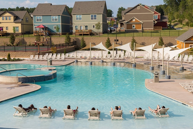 The Retreat at Oxford Cottages Near Ole Miss in Oxford, MS - Redpoint Oxford