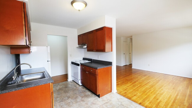 Jasontown Apartments