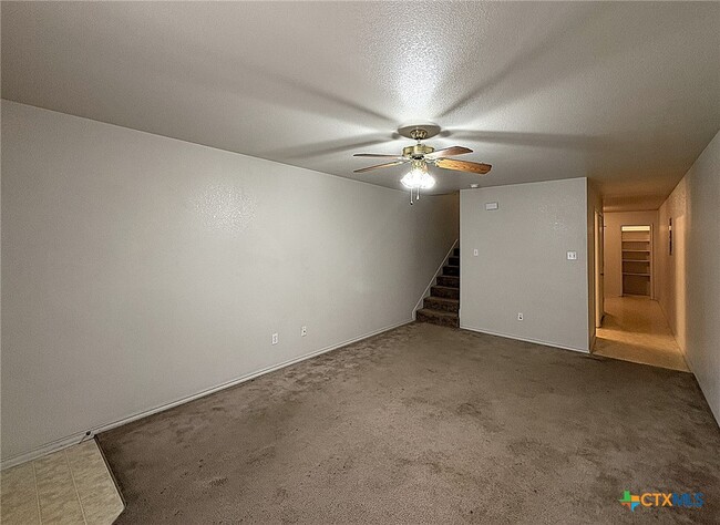 Photo - 152 Ryan Cir Unit B