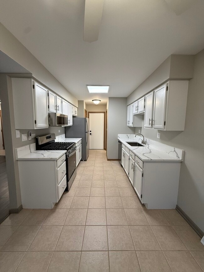 Photo - 53 Spuhler Dr Unit 53