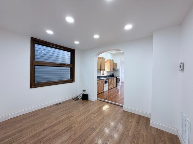 Photo - 3206 S Lowe Ave