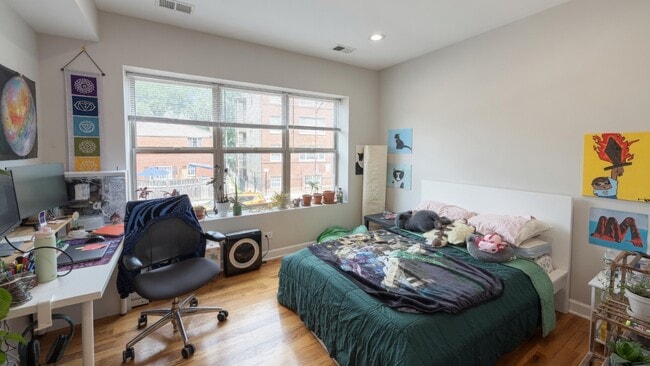 Photo - 2046 W Touhy Ave Unit 3