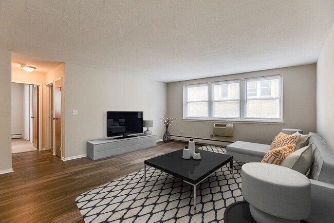 Photo - Eat Street Apartments
