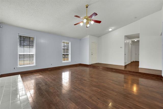 Photo - 1809 Trowbridge St