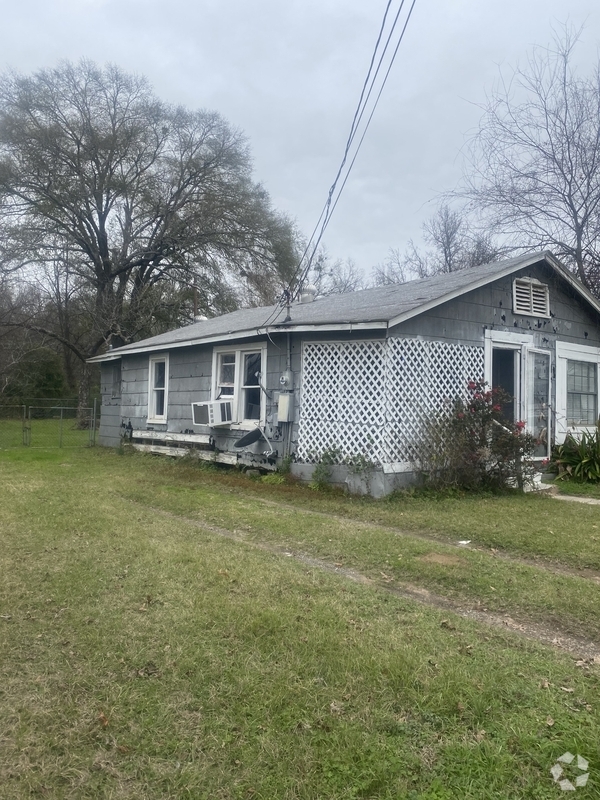 Building Photo - 1809 Nowlin St Rental