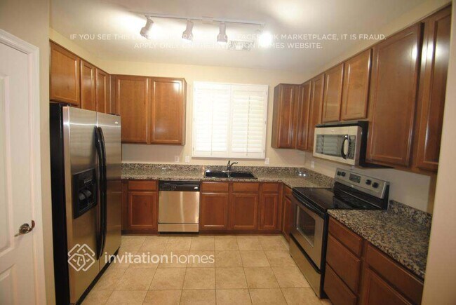 3865 E Gideon Wy