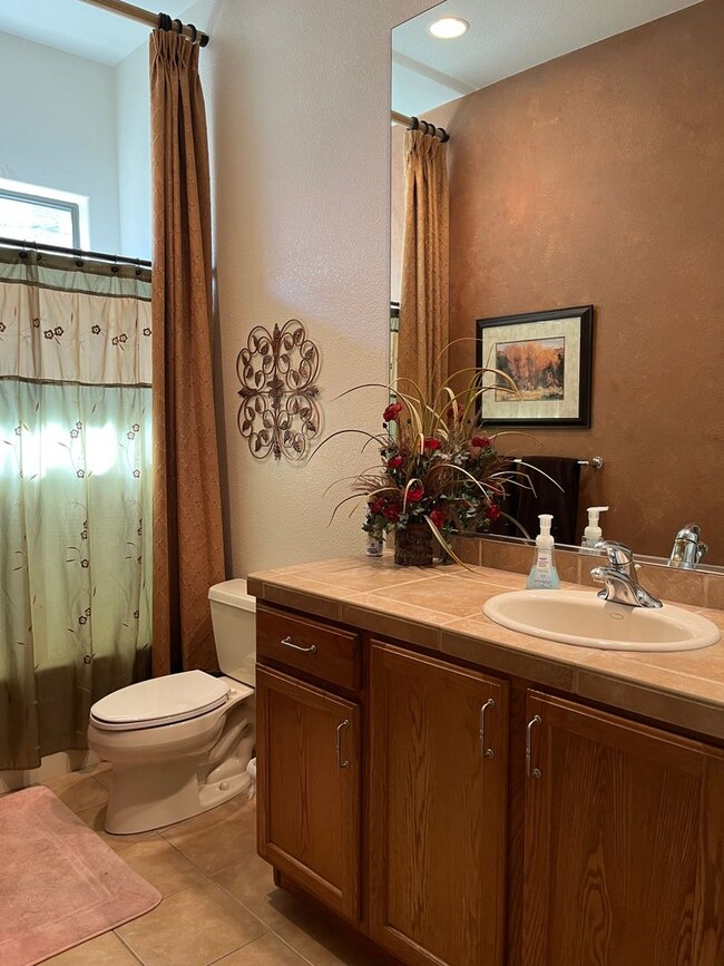 Photo - 1484 Aztec Cove
