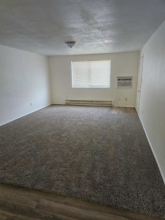 Photo - 2117 Marigold St Unit Syringa Terrace Apartments
