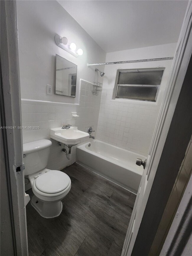 Photo - 519 NW 8th Ave Unit 5