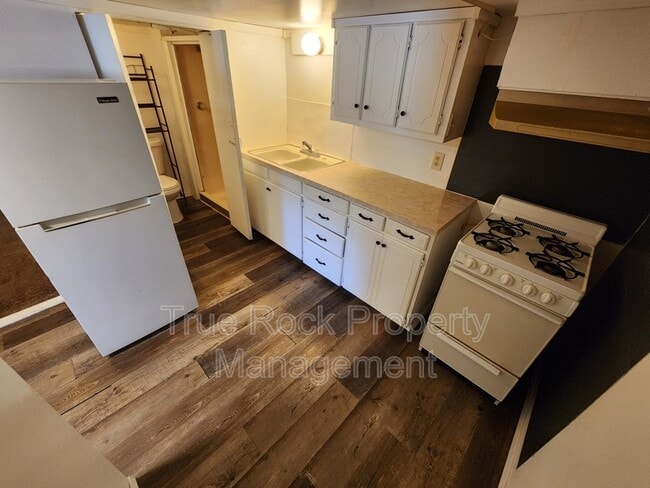 Photo - 821 N Highland Ave