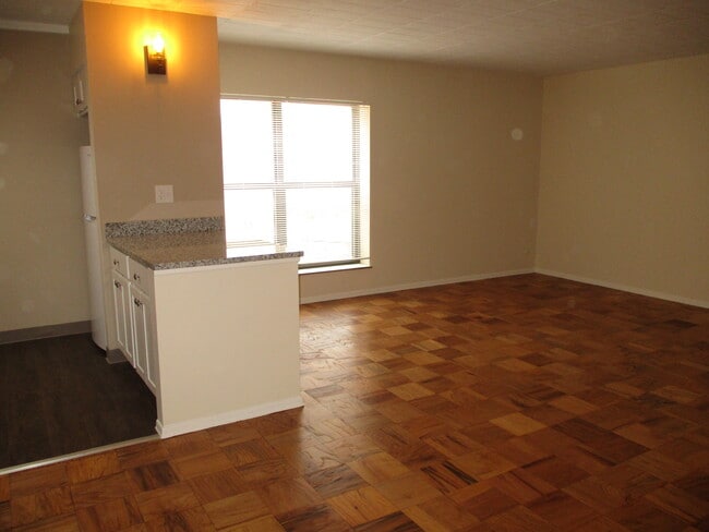 Tiffany 307 - Fotos similares - Tiffany Apartments