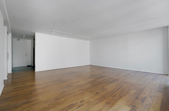 Photo - 910 N Lake Shore Dr Unit 2418