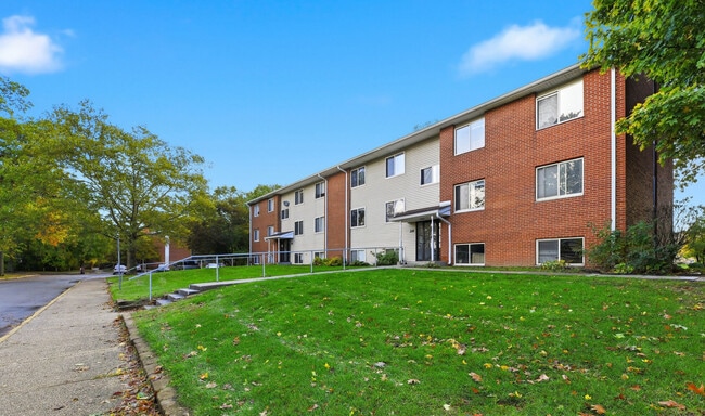 Pin Oak Manor Apartments