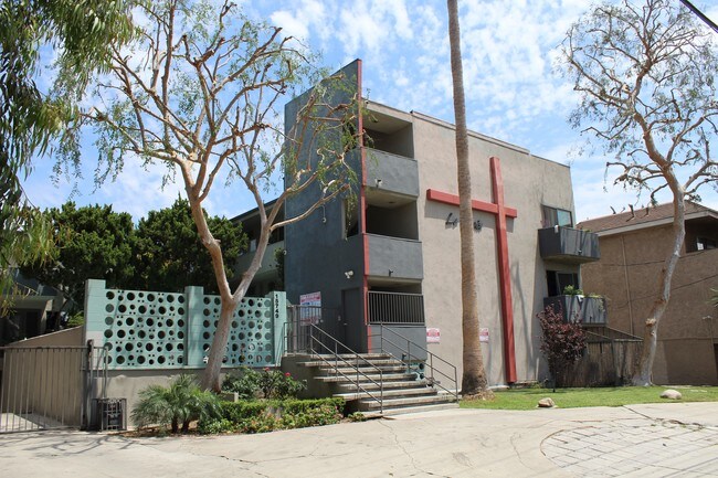 La Croix Apartments