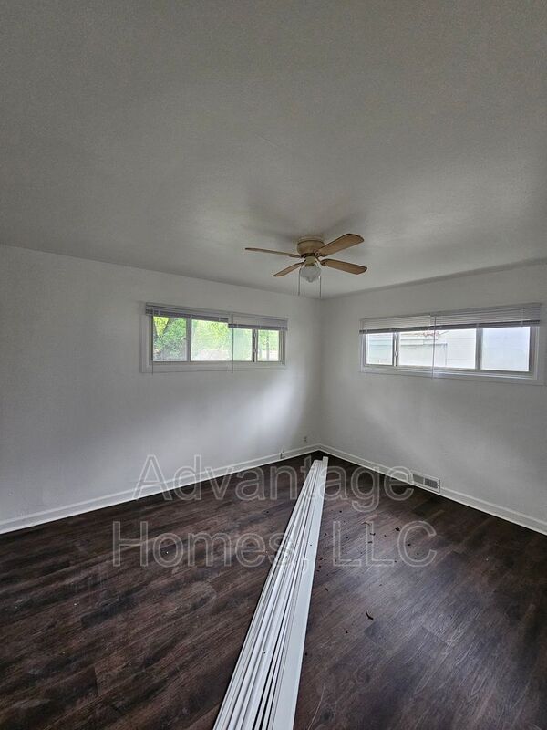 Photo - 11405 Crystal Ave