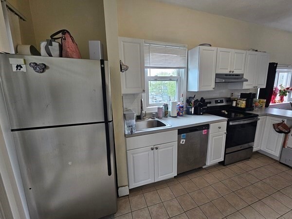 Photo - 464 Meridian St Unidad B