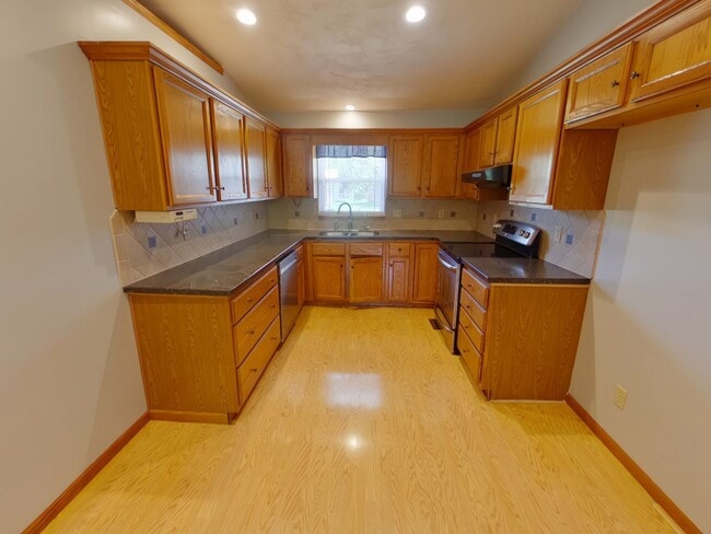 Photo - 650 S Highland Dr
