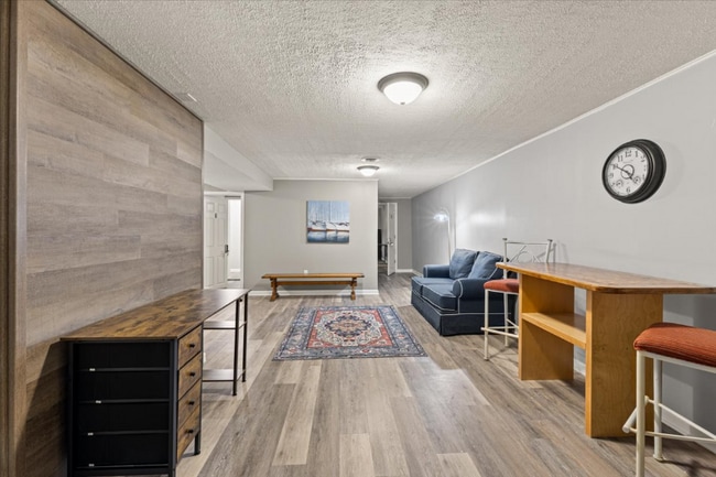 Photo - 350 Hill Park Dr