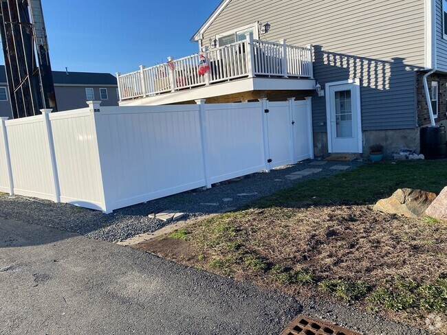 Building Photo - 60 Cecilian Ave Unit #B Rental