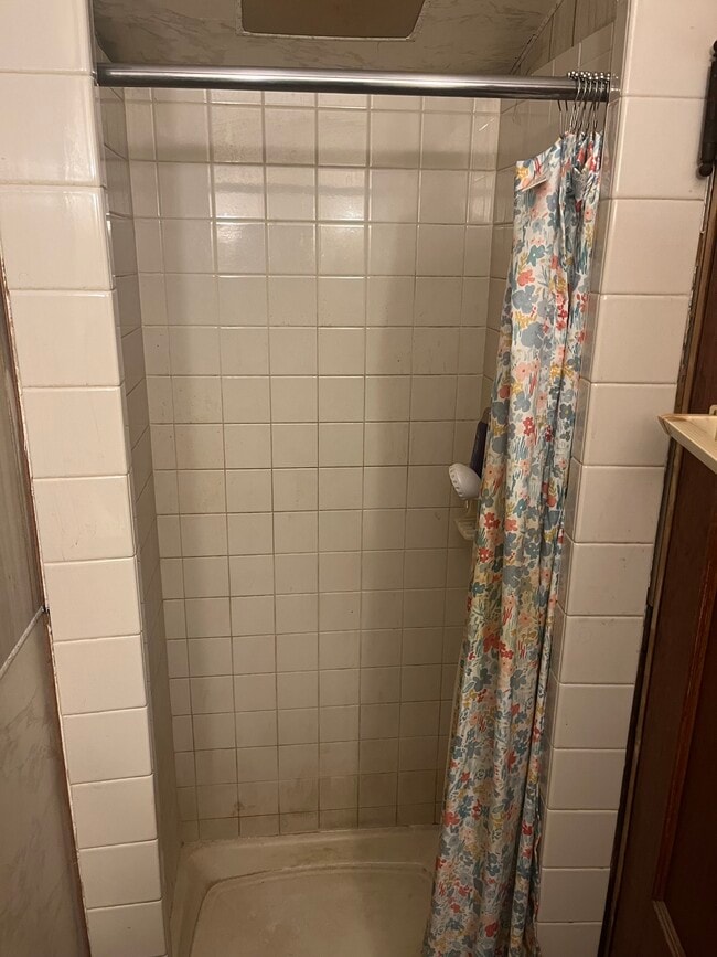 Photo - 415 E Frye Ave