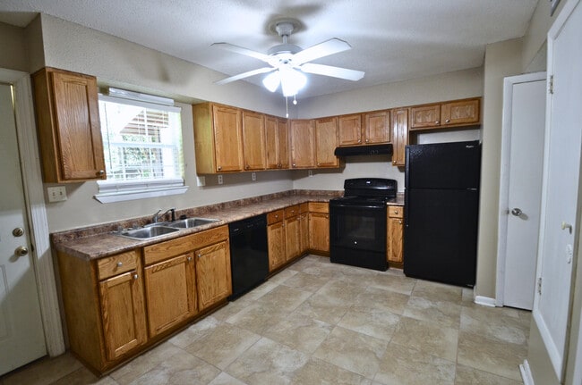 Photo - 154 Valencia Dr