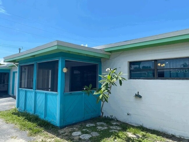 Building Photo - 461 S Brevard Ave Unit 18