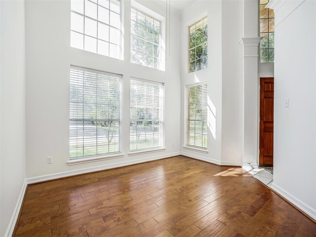 Photo - 1827 Senca Springs Ct