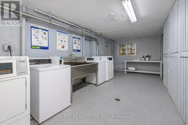 Photo - 2404 Queen St E Unit 35