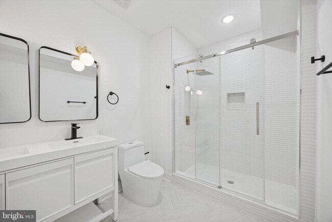 Building Photo - 1614 Ridge Ave Unit 502 Rental