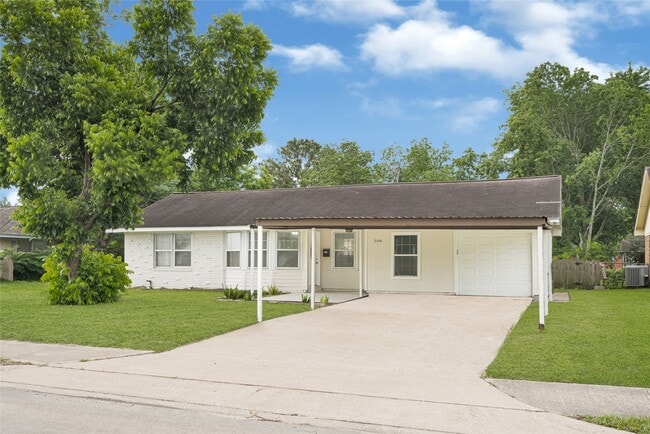 Photo - 506 Edgebrook Dr
