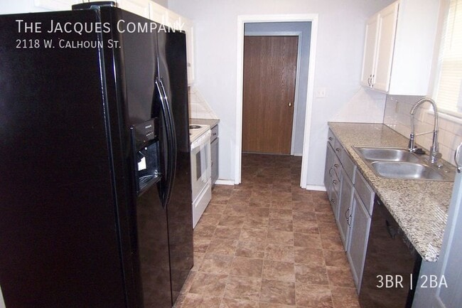 Photo - 2118 W Calhoun St