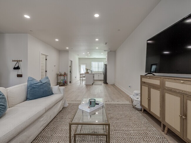 Photo - 1314 S College Ave