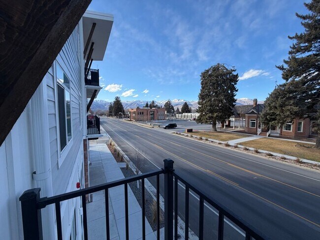 Photo - 98 E Center St Unit 307