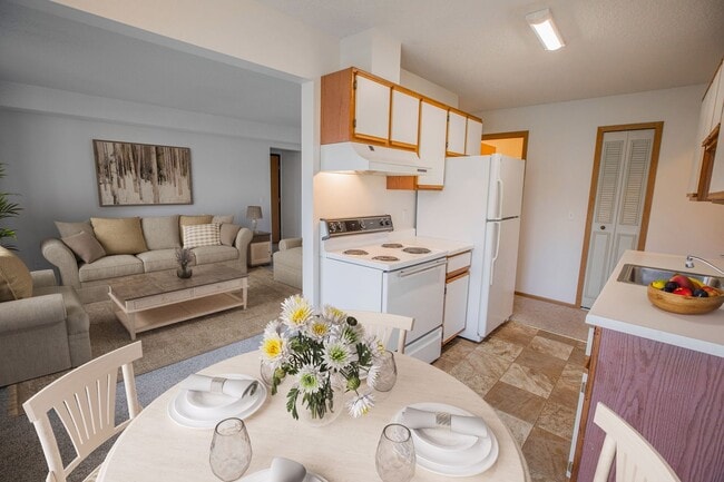 Building Photo - 2 Bedroom available at Woodridge Apartments in Northfield Unit 1940-1-74