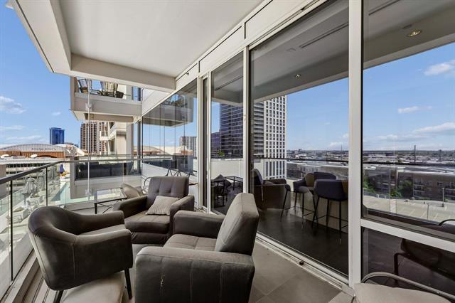 Photo - 2408 Victory Park Ln Unit 832